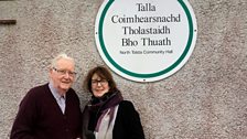 Murchadh Moireasdan agus Catrìona aig Talla Coimhearsnachd Tholastaidh