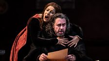 Carlos Álvarez as Boccanegra and Hirachuhi Bassenz as Amelia