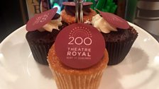 200th anniversary cupcakes