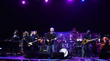 Michael Bolton, his band and the 91ȱ Concert Orchestra