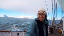 Mari Huws air am Blue Clipper ann an Svalbard