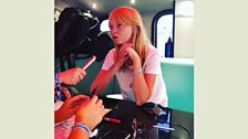 Lucy Rose a' bruidhinn ri Emma