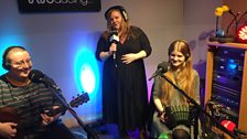 Maddie Morris and Lilian Grace with Rachael Sutcliffe on The Durbervilles Folk & Roots Show