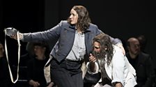 Lise Davidsen as Fidelio and Jonas Kaufmann as Florestan in Fidelio