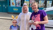 Kristina was the Easter Bunny's helper....she also told Rachel all about the Easter trail....Happy Easter everyone!