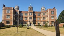 Doddington Hall looked so majestic in the sunshine...