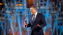 Aled Jones amuses the Audience