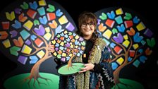 Poet Niamh McNally with the ˿ NI Book Tree