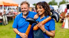 The blue, ѿýs Under the Hammer presenters Martin Roberts and Jacqui Joseph
