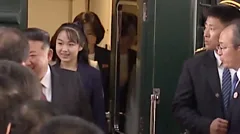 金正恩携女儿金主爱抵达北京出席中国阅兵式