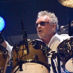Hammer to Fall (Live Aid)