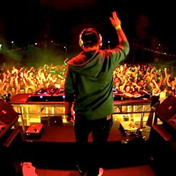 Get Shaky (feat. Kelly Barnes)