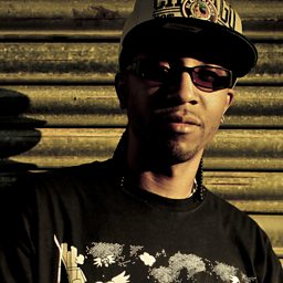 Pass that Dutch (feat. DJ Spinn & DJ Rashad)