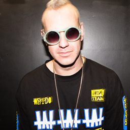 Buck (feat. Gangsta Boo)