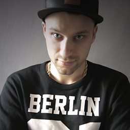 Badder (feat. Virus Syndicate)