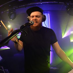 7 Señoritas (Radio 1 Live Lounge, 8 Jan 2016)