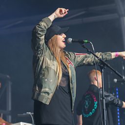 100 (Radio 1's Big Weekend 2016)