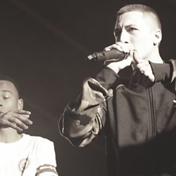 Selfies (Remix) (feat. Flirta D)