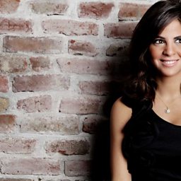 Del cabello más sutil