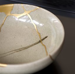 Kintsugi,Bowl.,Gold,Cracks,Restoration,On,Old,Japanese,Pottery