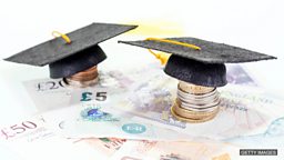 Overseas students 'add £20bn' to UK  economy 海外学生每年为英国经济注入200亿英镑