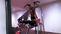 UK model goes to gym for the first time as an amputee 英国模特截肢后首次独自去健身房锻炼