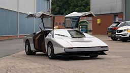 One-of-a-kind 1970s super car restored by engineers in the UK 英国工程师团队修复孤品古董超级跑车