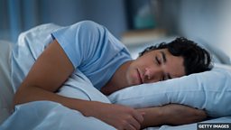 Four daytime hacks to fight fatigue and improve your sleep 四个在白天对抗疲劳并提升睡眠质量的方法