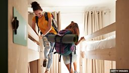 如何用英语描述旅行中的各种住宿场所