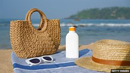 How to stay safe in the sun 如何安全地晒太阳