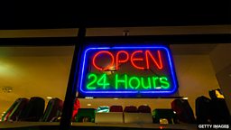 Around the clock 没日没夜地，全天候地