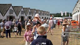 The UK breaks meteorological records as climate extremes rise 英国极端气候变化的加剧导致气象记录频破