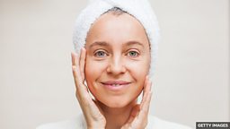 Collagen supplements improve skin but won't stop wrinkles, research says 研究称胶原蛋白补充剂能改善肤质，却难挡皱纹