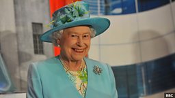 Exhibition will explore the late Queen's fashion 已故女王服饰展即将开幕