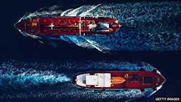 Passing ships 如擦肩而过的航船，难得相遇