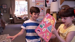 Topsy And Tim - Series 1 - Wrapping Paper