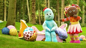In The Night Garden - Series 1 - Upsy Daisy, Igglepiggle, The Bed & The Ball