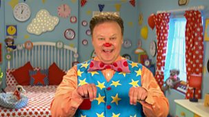 At Home With Mr Tumble - Series 1: 21. Walk The Dog