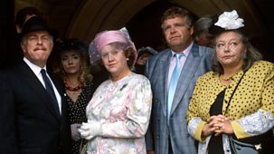 Keeping Up Appearances - Series 1: 6. The Christening