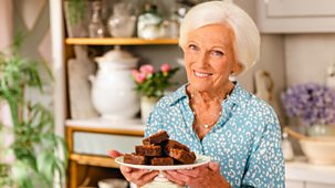 Mary Berry - Cook And Share - Series 1: 3. Team Favourites