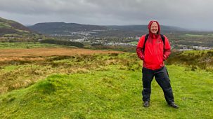 Weatherman Walking - Series 14: 7. Ystradgynlais