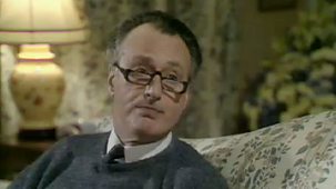 Yes, Prime Minister - Series 1: 7. The Bishop's Gambit