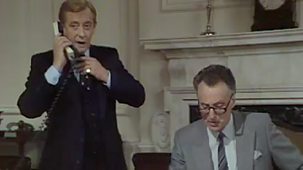 Yes, Prime Minister - Series 2: 1. Man Overboard