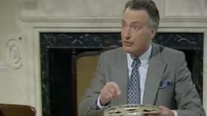 Yes, Prime Minister - Series 2: 8. The Tangled Web