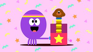 Hey Duggee's Squirrel Club - Series 1: 7. Song Of Peace