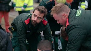 Ambulance - Series 14: 6. Saved By A Stranger