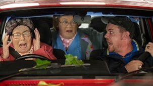 Mrs Brown's Boys - Series 5: 3. Motor Mammy