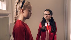 Little Lunch - Series 1: 8. The Girls' Toilets
