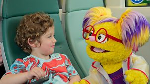 I Spy, You Spy - Series 1: 8. Bus