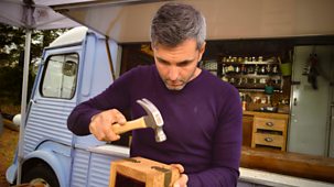 The Travelling Auctioneers - Series 5: 9. Stash In The Attic 7,000 Bears!